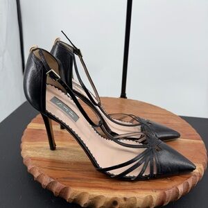 SJP Sarah Jessica Parker Carrie T strap heels black leather sz 41 US 11 4” 100mm